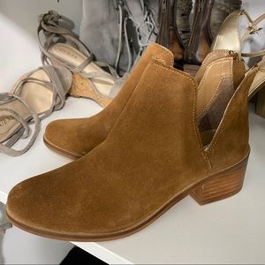 NWOT Booties